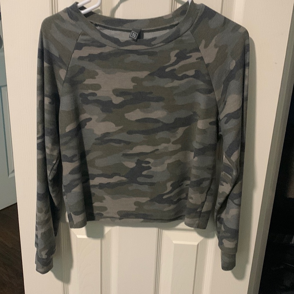 Camo crop sweater